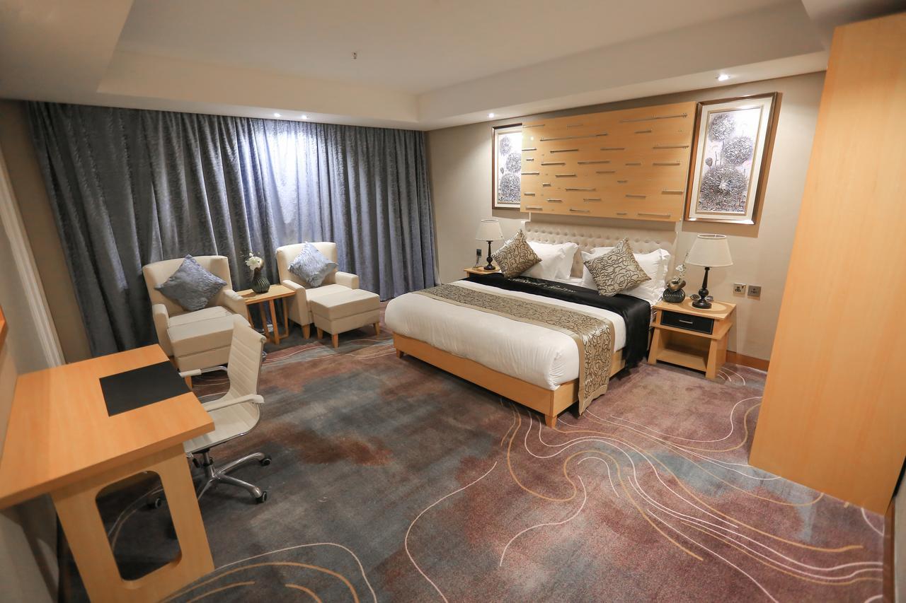 Aparthotel Konal Suites 3*
